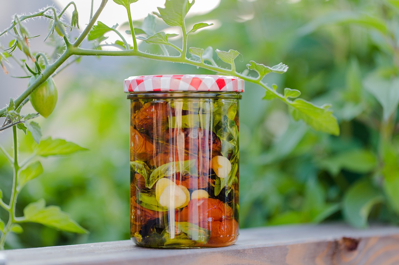 EINKOCHEN VON SAISONALEM OBST & GEMÜSE - die Sommerernte haltbar machen